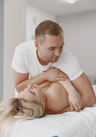 Chiropractor FAQs Chiropractor FAQs